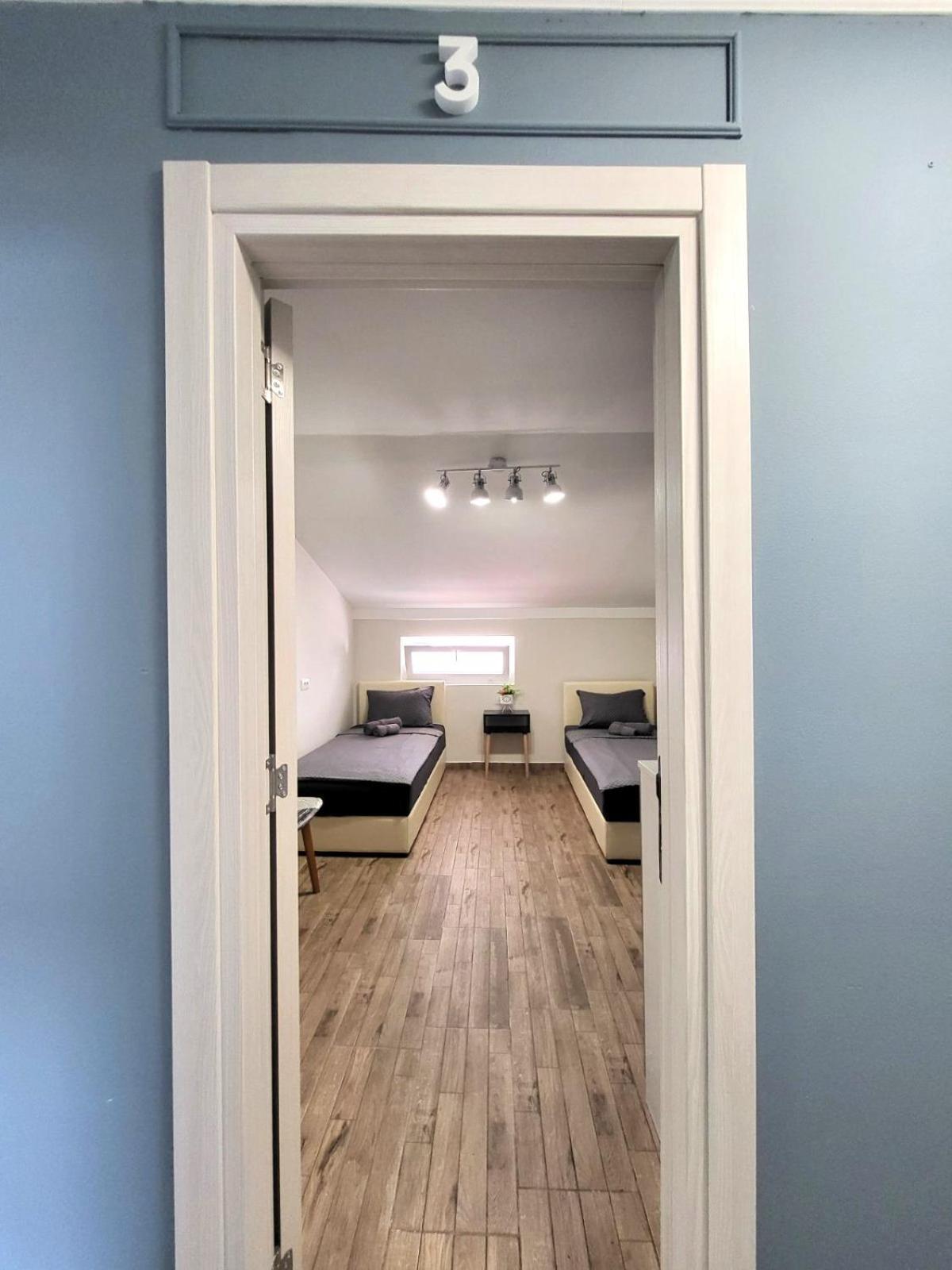 בלגרד Guesthouse Ozegovic מראה חיצוני תמונה